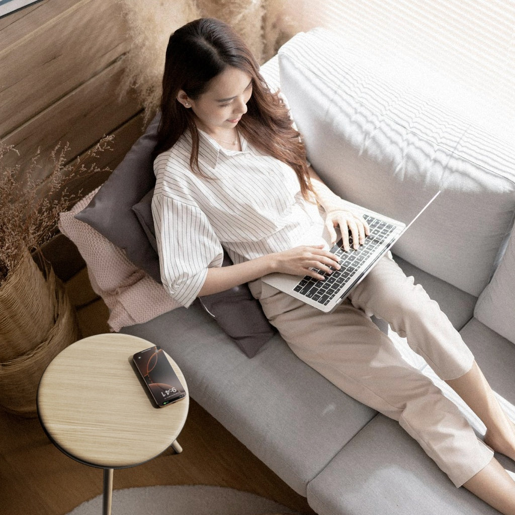 MOMAX CYMBAL COFFEE TABLE WITH LIGHTING EFFECTS , MAGNETIC CHARGING & WIRELESS SPEAKER MOMAX CYMBAL COFFEE TABLE WITH LIGHTING EFFECTS , MAGNETIC CHARGING & WIRELESS SPEAKER