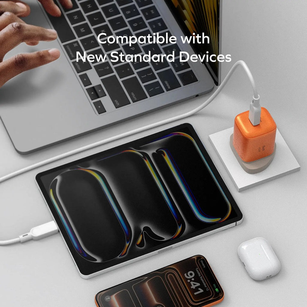 Momax 1-charge 45W 1-Port GaN Charger - 1 USB C Port - Orange Momax 1-charge 45W 1-Port GaN Charger - 1 USB C Port - Orange