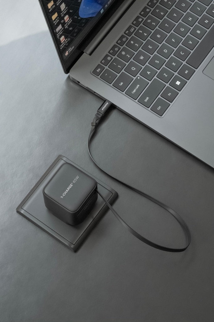 MOMAX 1-CHARGE 65W GAN 1 PORT CHARGER WITH BUILT-IN USB-C CABLE MOMAX 1-CHARGE 65W GAN 1 PORT CHARGER WITH BUILT-IN USB-C CABLE