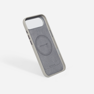 آيفون  أغطية١٧