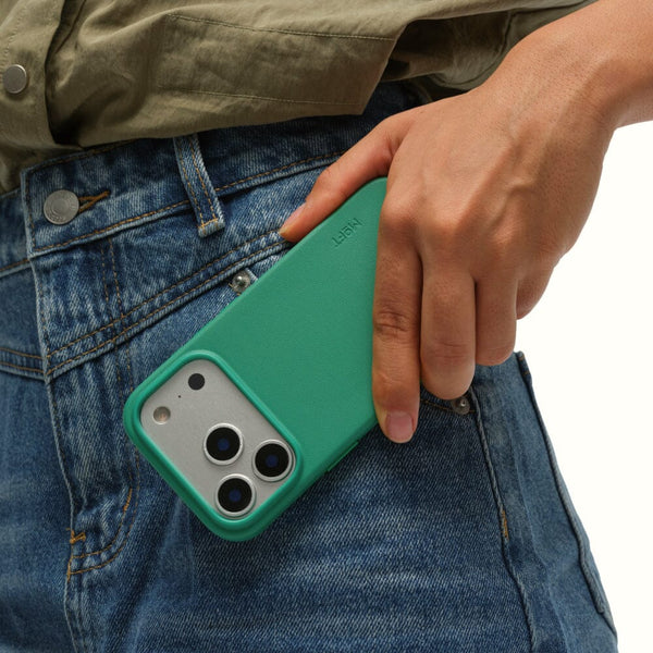 MOFT Snap Phone Case for iPhone 17 Pro - Oz Green MOFT Snap Phone Case for iPhone 17 Pro - Oz Green