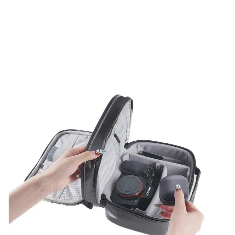Momax 1-world Organiser Tech Kit - Grey Momax 1-world Organiser Tech Kit - Grey